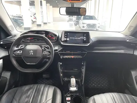 Peugeot 2008, 2022 год, автомобиль из Китая