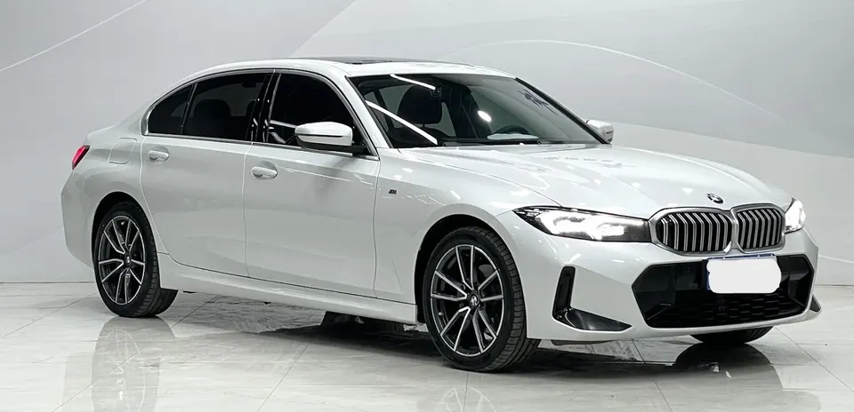 BMW 320, 2023 год, автомобиль из Китая